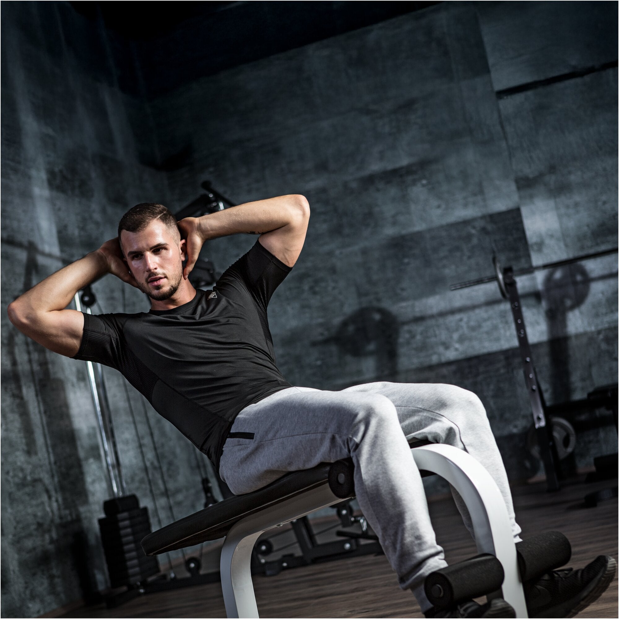 gyronetics-e-series-sit-up-hantelbank-wei-schwarz-150-kg image 2