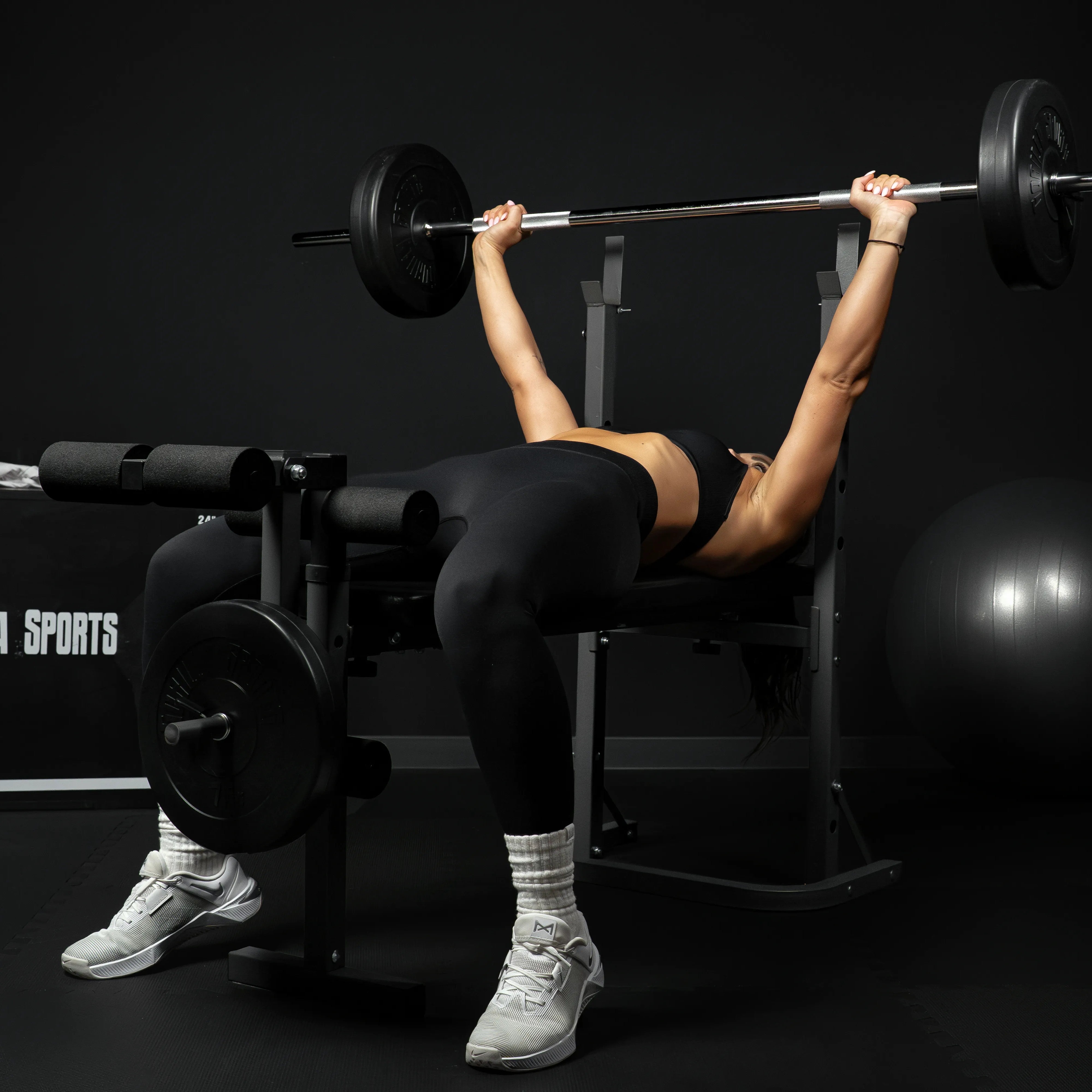 gyronetics-e-series-schr-gbank-mit-ablage-und-beinstrecker-klappbar image 2