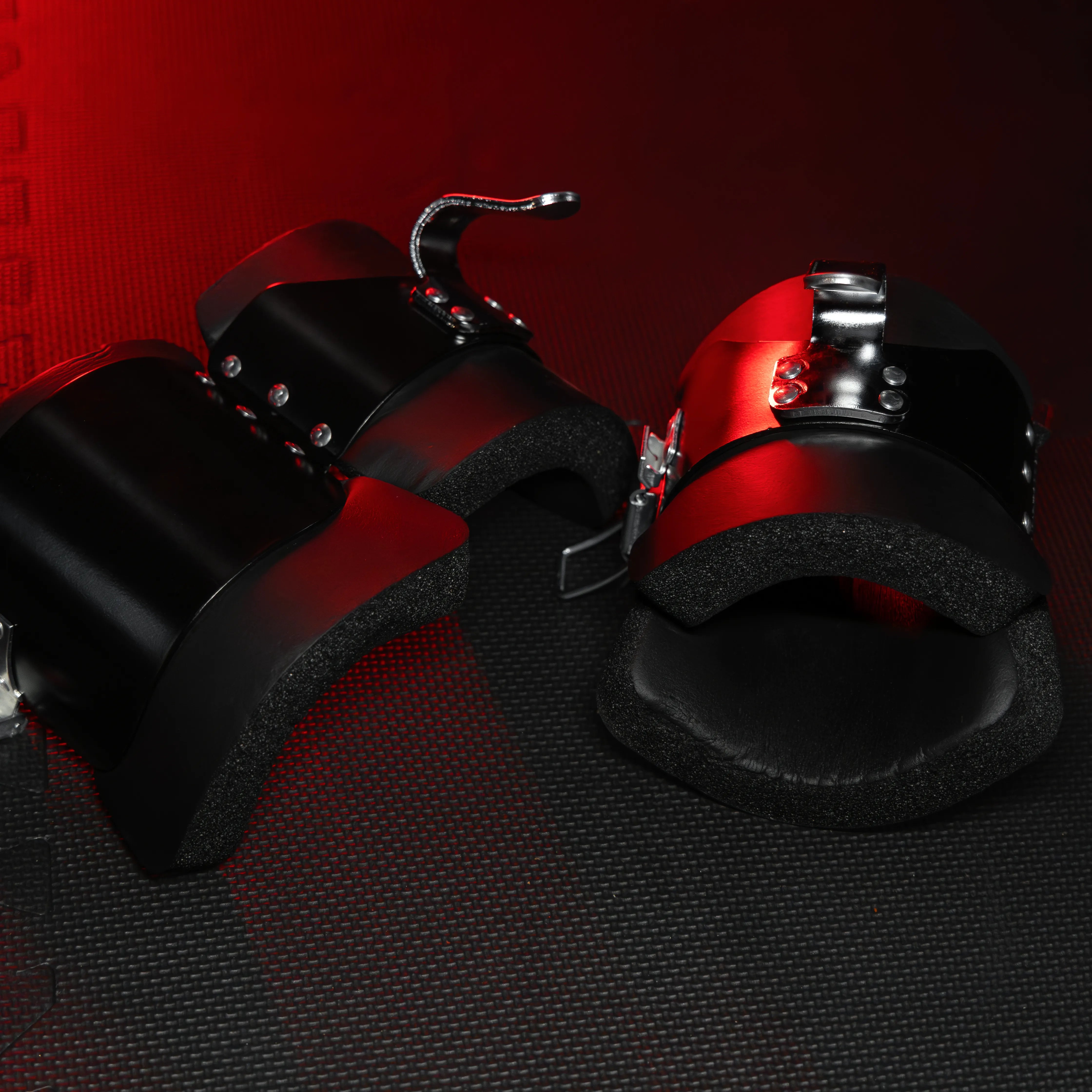gyronetics-e-series-gravity-boots-schwarz-bauchtrainer image 6